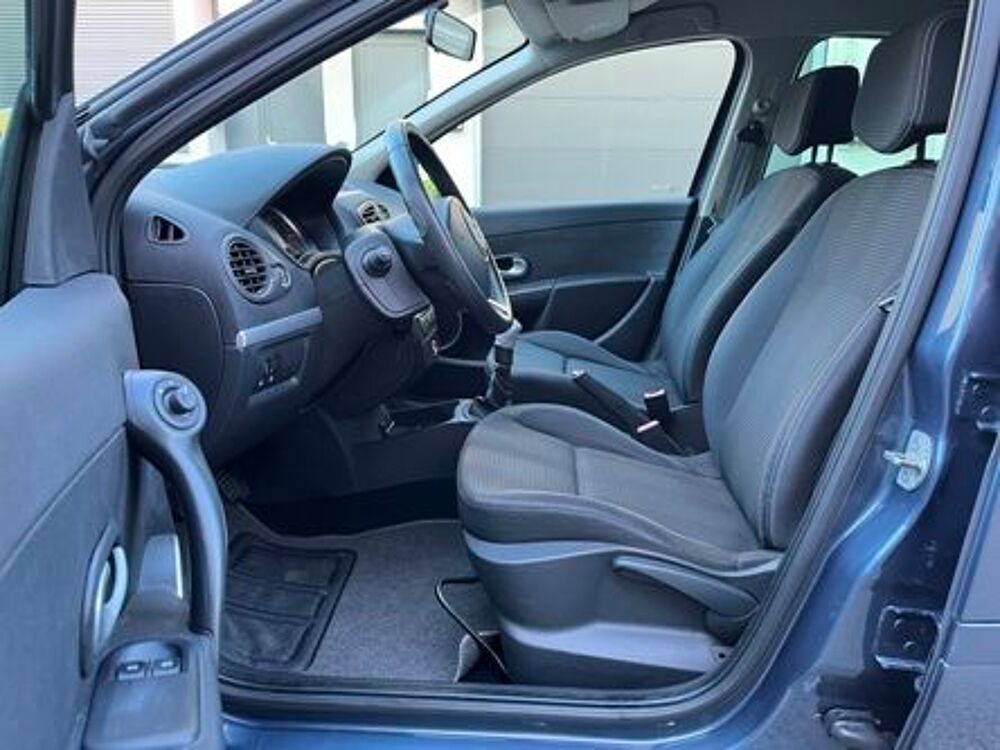 Clio III Clio 1.5 dCi 85 eco2 Dynamique 2009 occasion 42700 Firminy