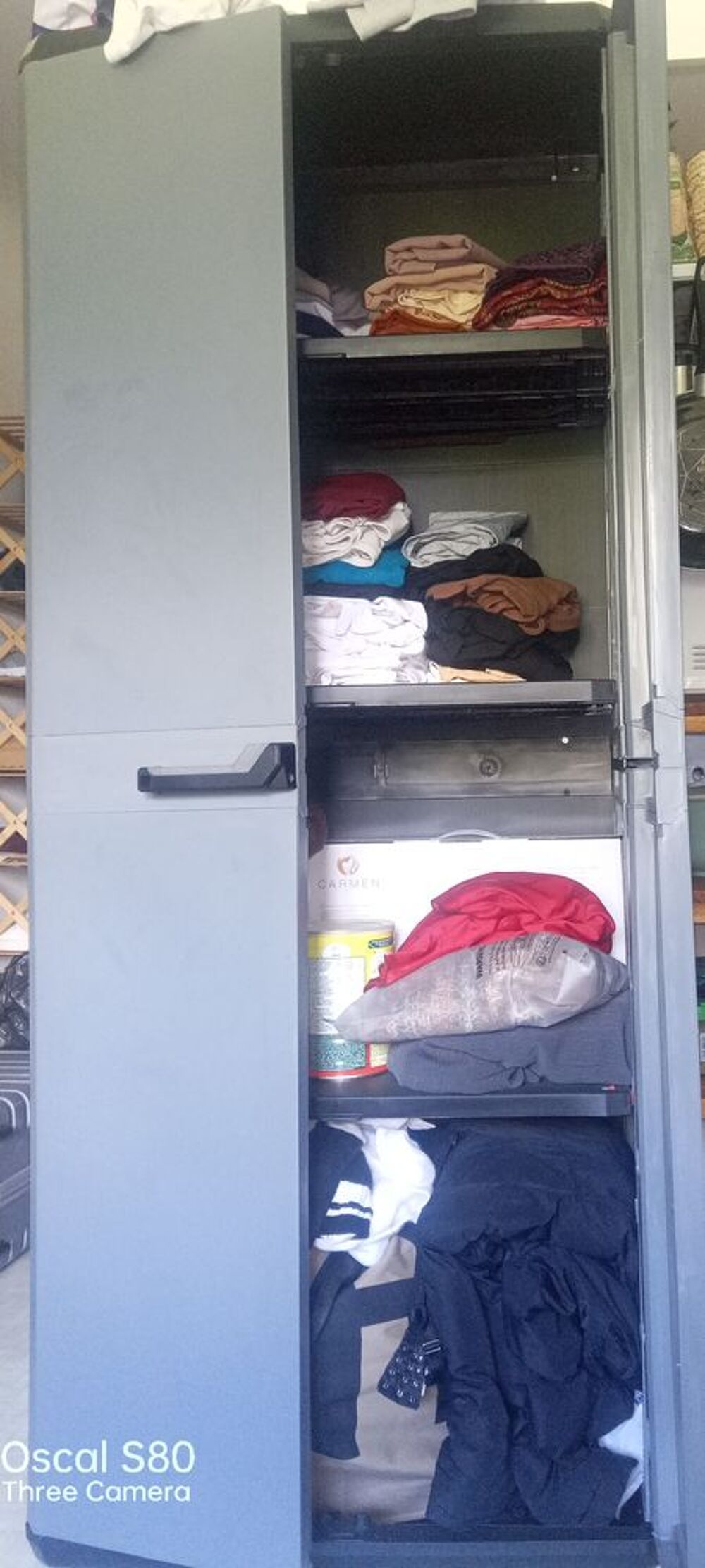 Armoires en plastique Meubles