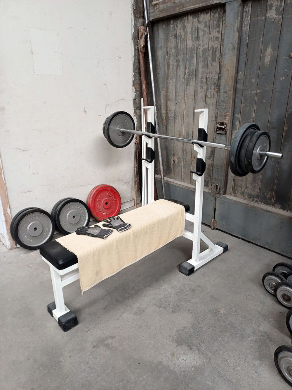 Banc &agrave; d&eacute;velopp&eacute; couch&eacute; avec une barre diam&egrave;tre 28mm ... Sports