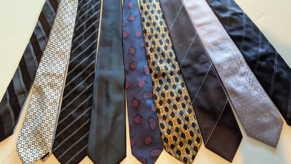  lot de cravates de marques Vêtements