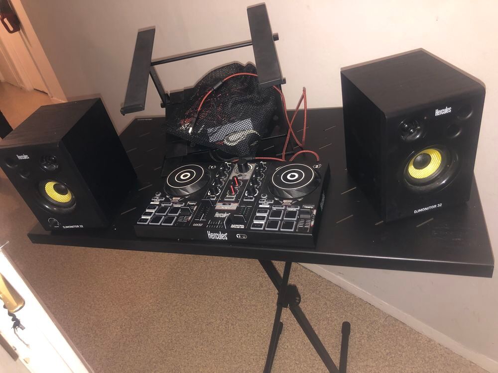 Kit Dj hercule learning + table millenium et support PC Instruments de musique