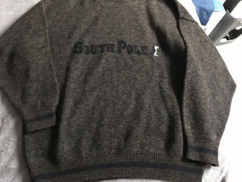 pull SOUTH POLE  taille M mouchet� marron 14 Saint-Genis-Laval (69)