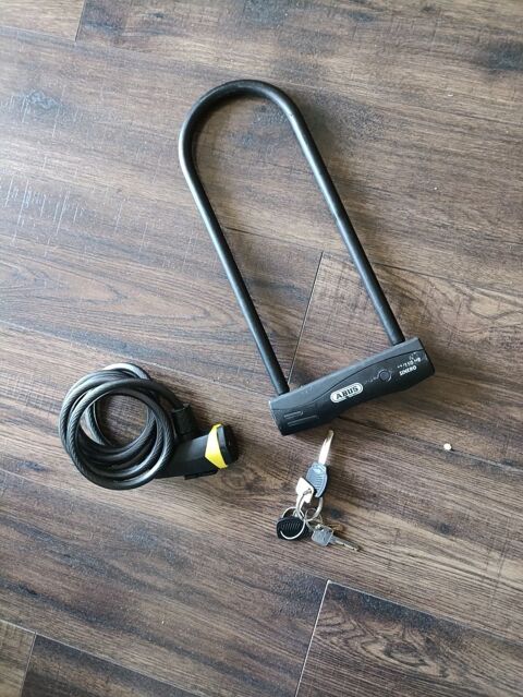 2 anti-vols pour vélos avec leurs clefs Seynod (74)