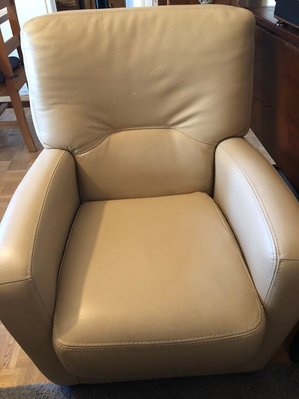Ensemble canap&eacute; et fauteuil. Electroménager