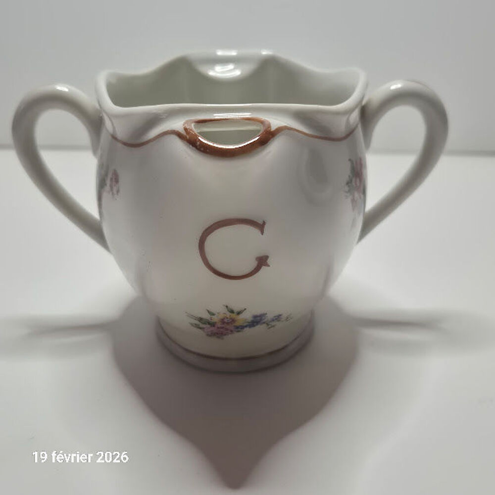Sauci&egrave;re en porcelaine blanche de Limoges qui permet de s&eacute;pa Cuisine