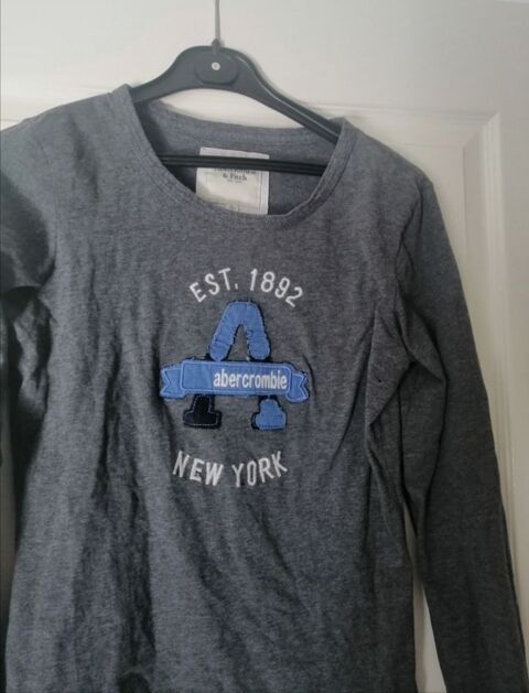 Sweat gris Abercrombie 12 Mulhouse (68)