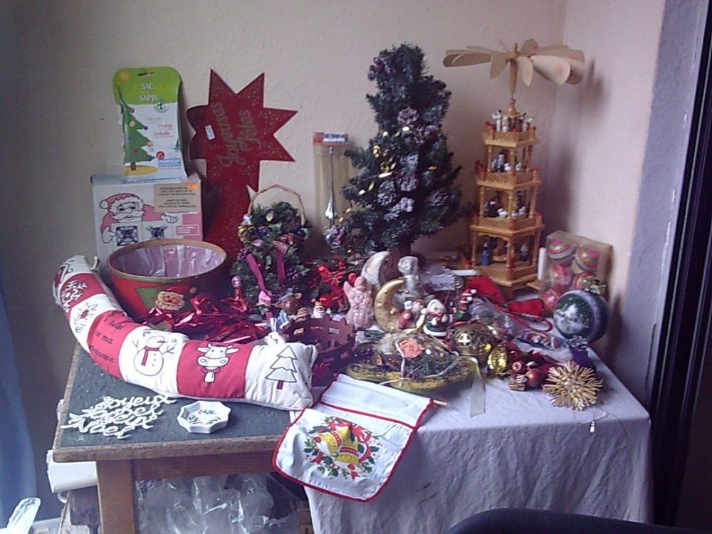 D&eacute;corations de No&euml;l (boules, figurines ...) Décoration