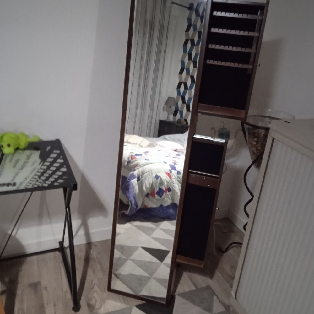 Armoire &agrave; bijoux marron tiroirs lat&eacute;raux hauteur 160 tr&egrave;s st Meubles