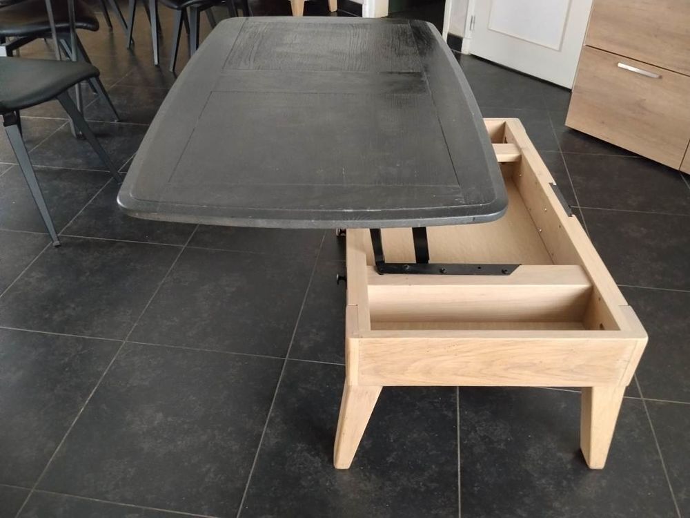 Table de salon ch&ecirc;ne massif Meubles