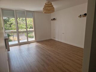 Location Appartement appartement 3 pièces 66 m² Thiais