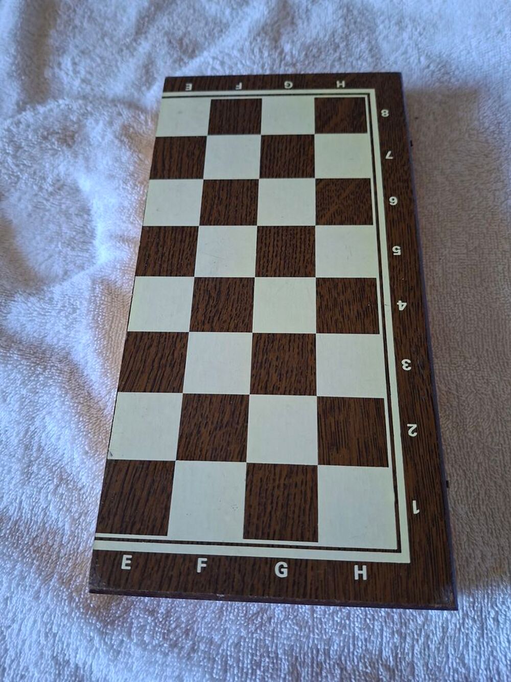Jeu d'&eacute;checs Jeujura vintage en coffret bois pliable. Jeux / jouets