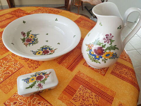 Ensemble de toilette en faence de la marque IMOLA (Italie) 59 Biesheim (68)