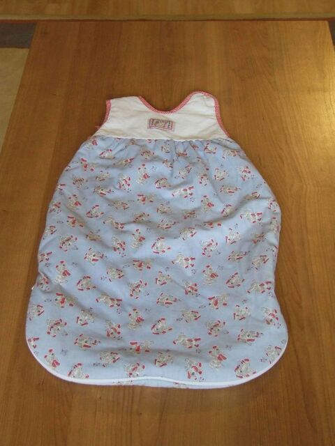 Gigoteuse bleue (0 � 6�mois) TBE 5 Bagnolet (93)