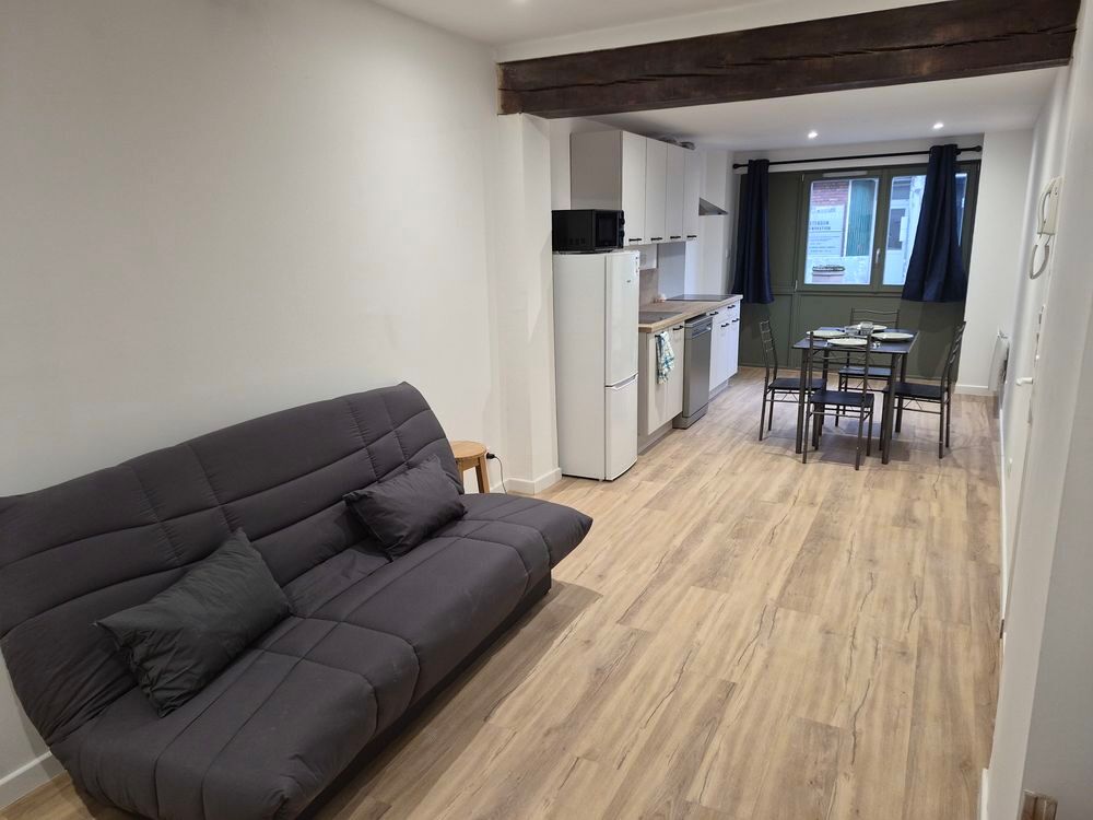 Location Appartement Charmant appartement rénové centre-ville Maubeuge Maubeuge