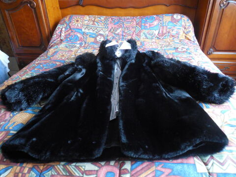 veste fourure noire 80 La Membrolle-sur-Choisille (37)