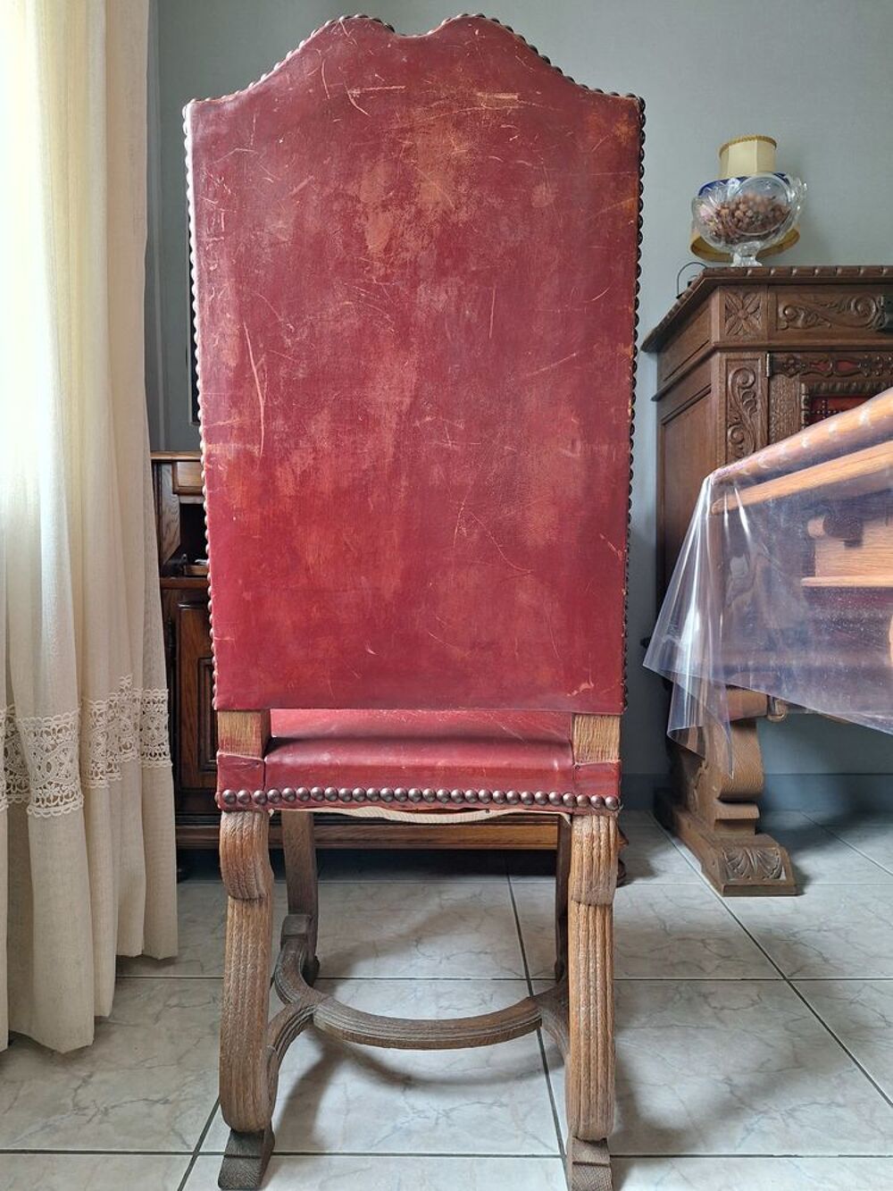 8 chaises Renaissance Espagnole Meubles