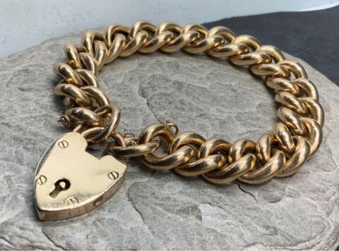 bracelet  breloques en or 9 kt 375 2300 Bagnoles De L Orne (61)