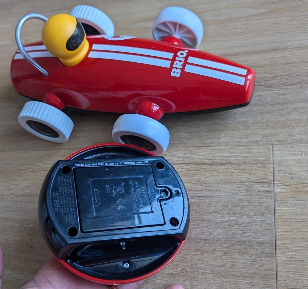voiture t&eacute;l&eacute;command&eacute;e brio Jeux / jouets