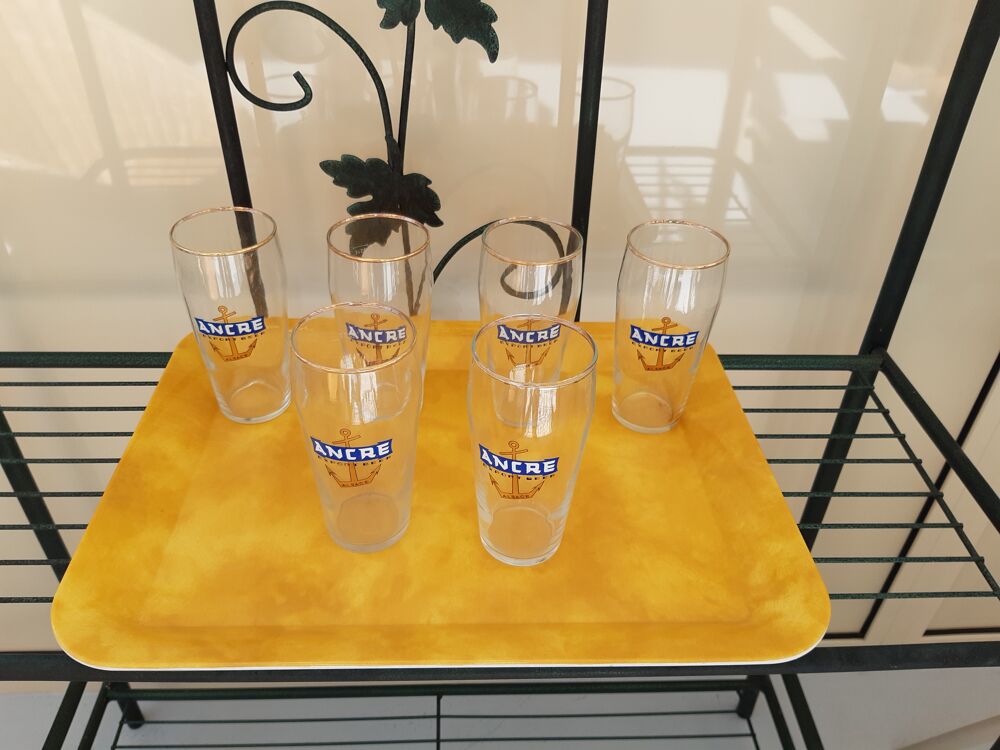 12 Verres Ancre Dor&eacute;e et Bleue + Verre Bougie Ancre 1970. Décoration