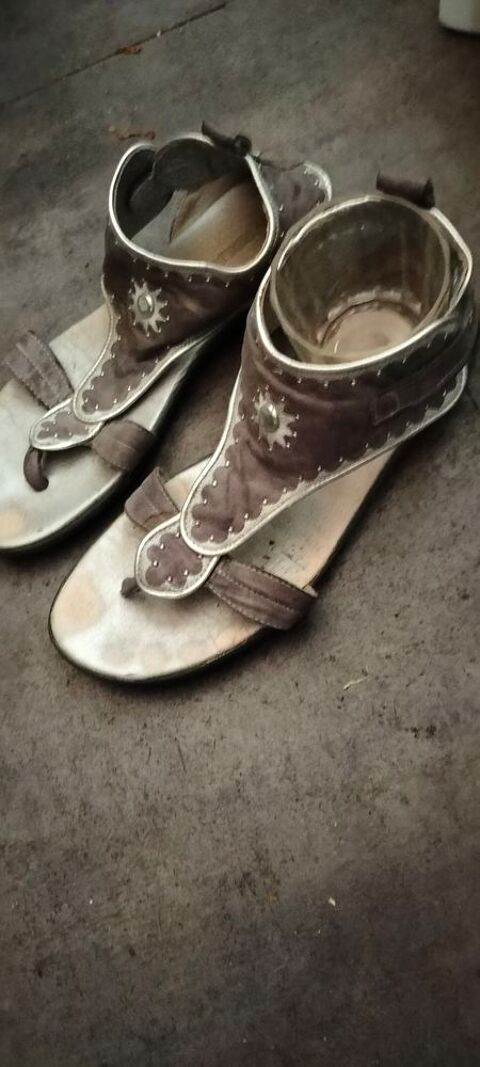 Sandale cuir pataugas pointure 38 trs bon tat 12 Cachan (94)