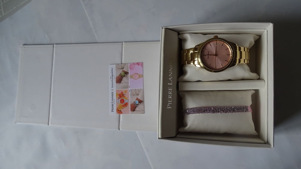 Coffret PIERRE LANNIER Montre neuve avec bracelet Bijoux et montres
