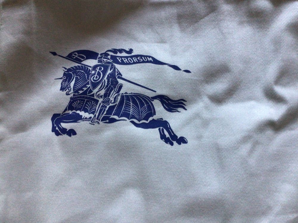 Authentique housse v&ecirc;tement burberry Vtements