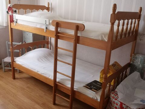 lits superpos�s 110 Toulon (83)