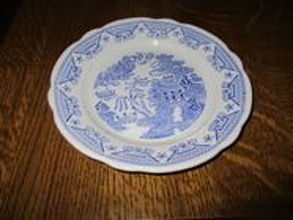 5 assiettes &agrave; dessert bleues et blanches Cuisine