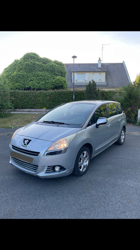 Peugeot 5008 1.6 hdi Premium