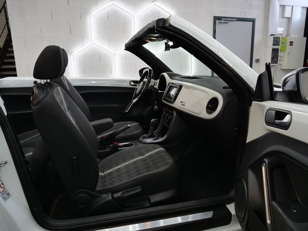 COCCINELLE II Coccinelle Cabriolet 1.2 TSI 105 BMT DSG7 Design 2018 occasion 69330 Pusignan