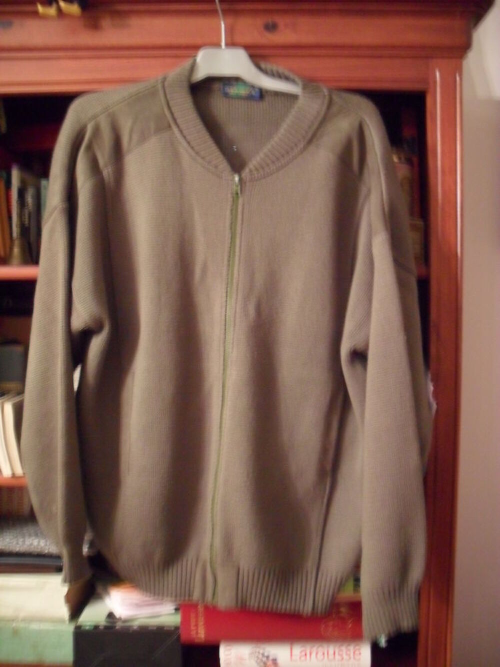 GILET/VESTE HOMME
TAILLE 5 Vêtements