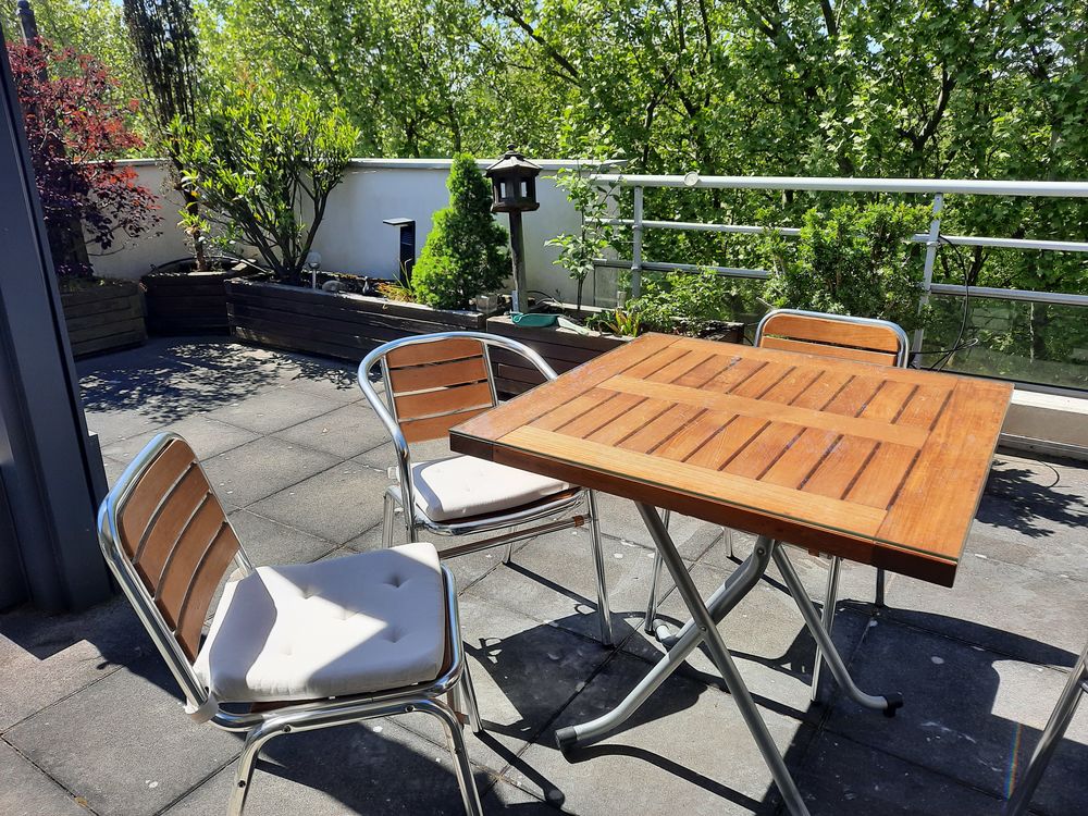 Table et 4 chaises de cuisine ou d'ext&eacute;rieur Cuisine