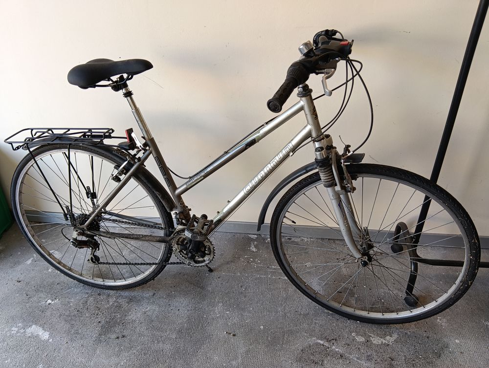 v&eacute;lo " quantum " 28 pouces 12 vitesses Vélos