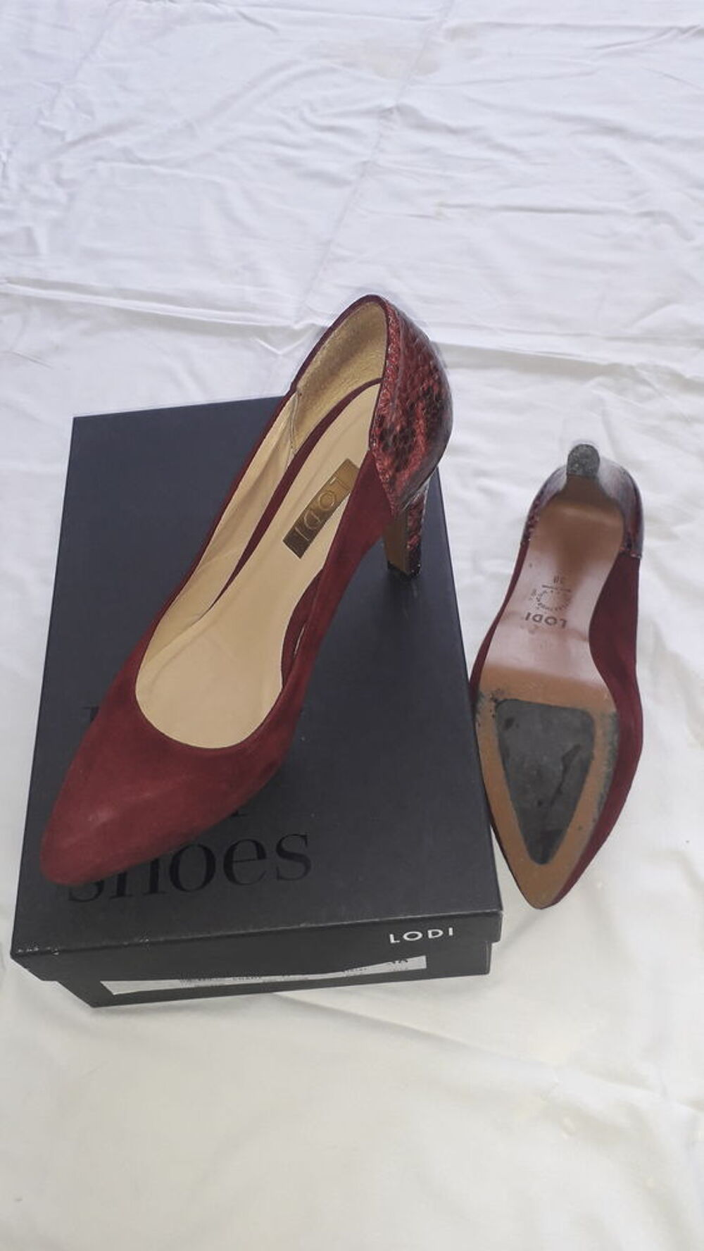 Chaussures femme LODI 38
Chaussures
