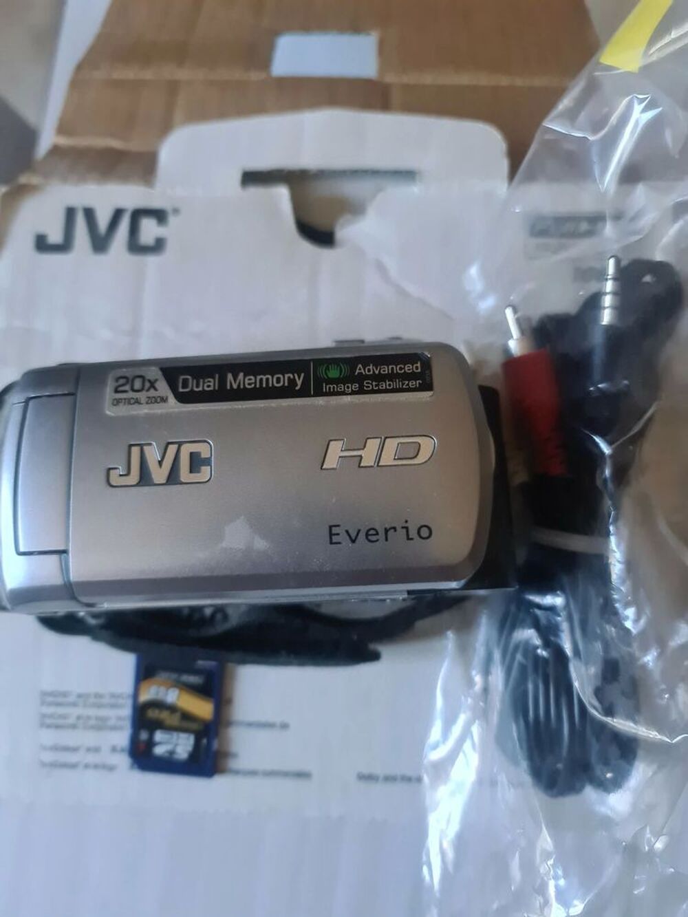 CAMESCOPE JVC EVERIO GZ-HM300 (pour pi&eacute;ces) Photos/Video/TV