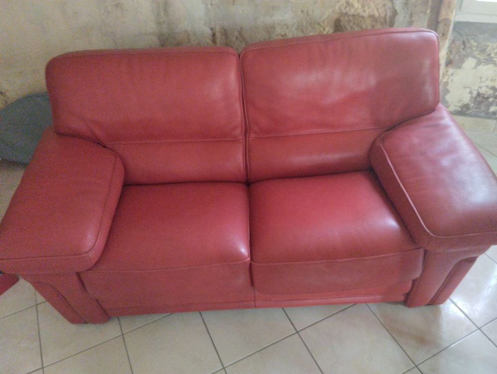 Canap&eacute; en cuir rouge Meubles