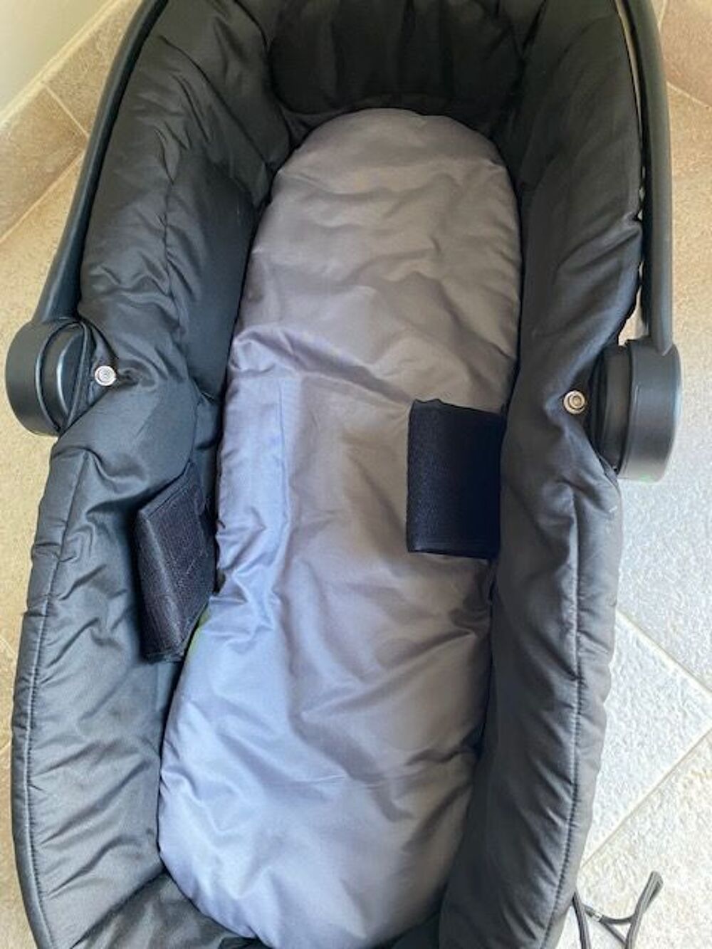 Nacelle, lit auto, base isofix &agrave; Montauban Pu�riculture