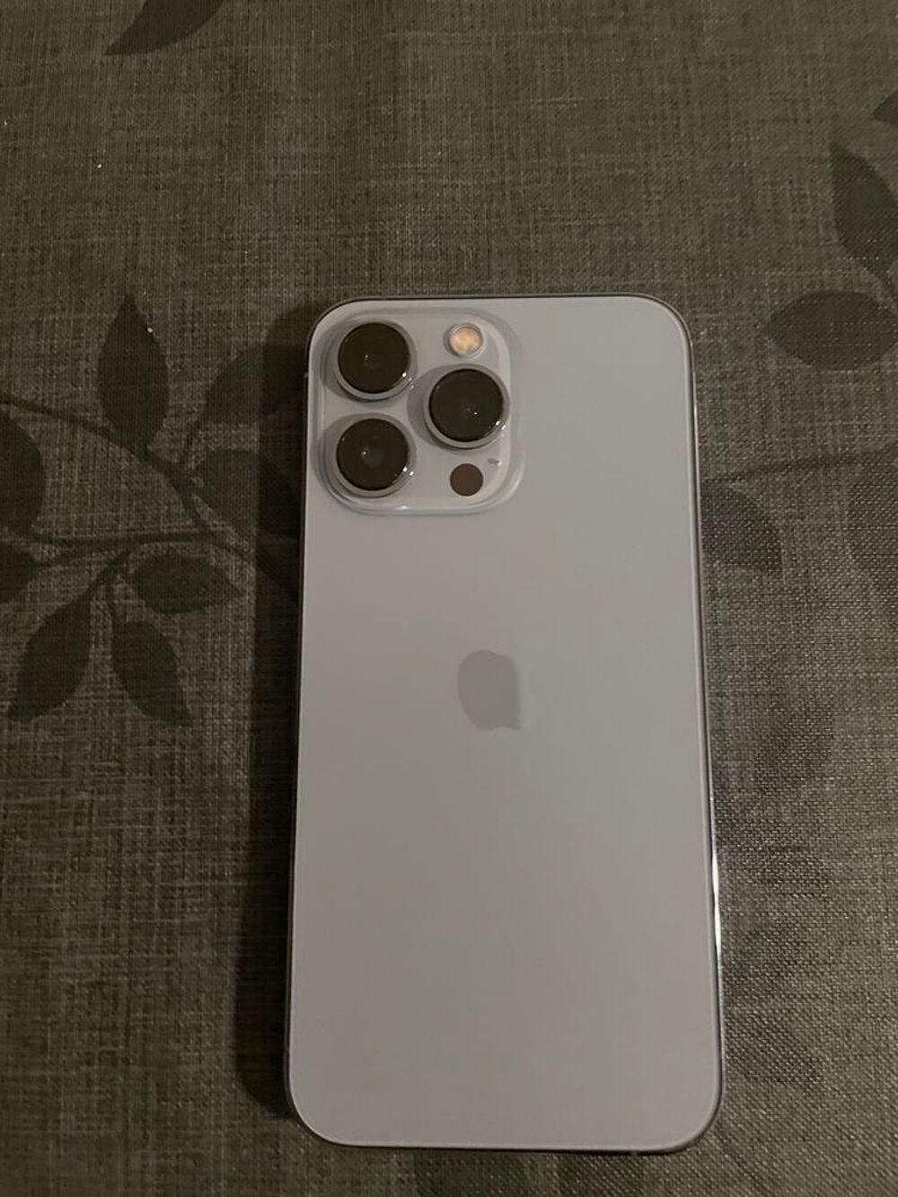 iPhone 14 pro Téléphones et tablettes