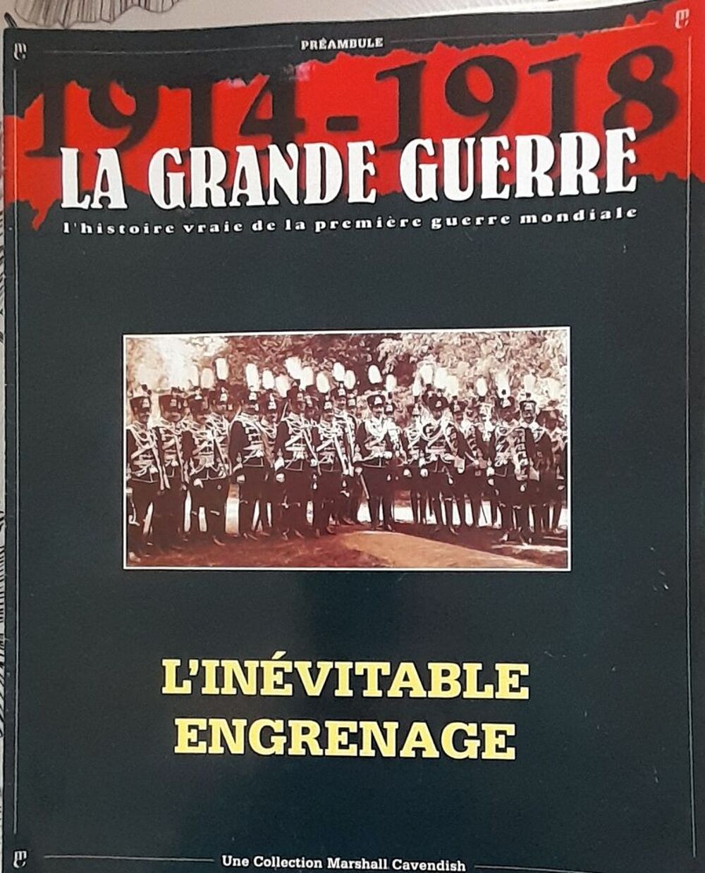 Revues historiques + Journaux et affiches d'&eacute;poque . Livres et BD
