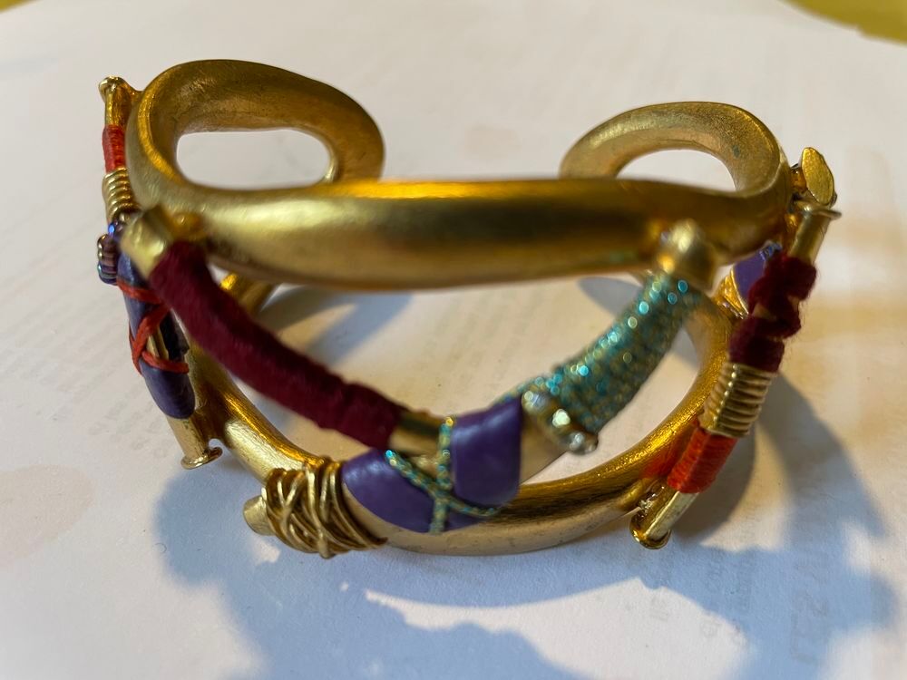 Bracelet branche rigide dor&eacute;Passementerie multicoloreLACROIX Bijoux et montres