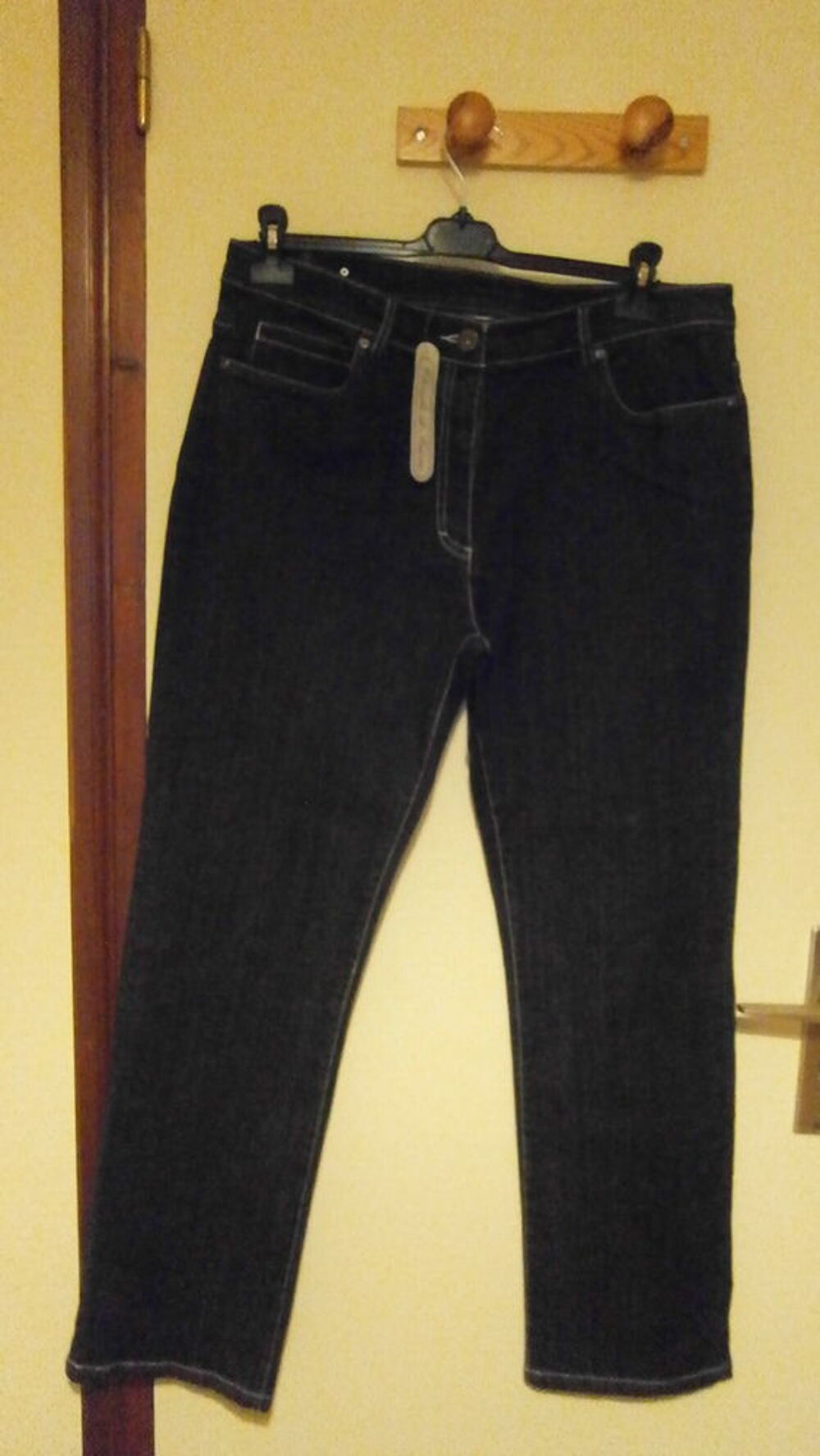 DEUX PANTALONS Vêtements