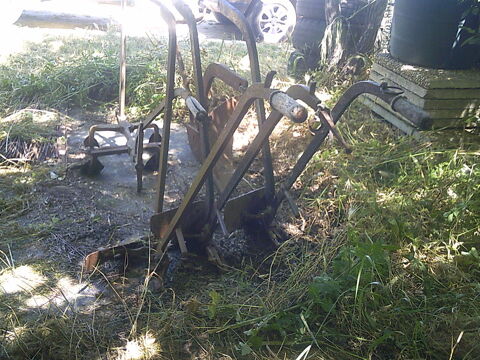 CHARRUES ANCIENNES LOT DE 5 0 Magalas (34)