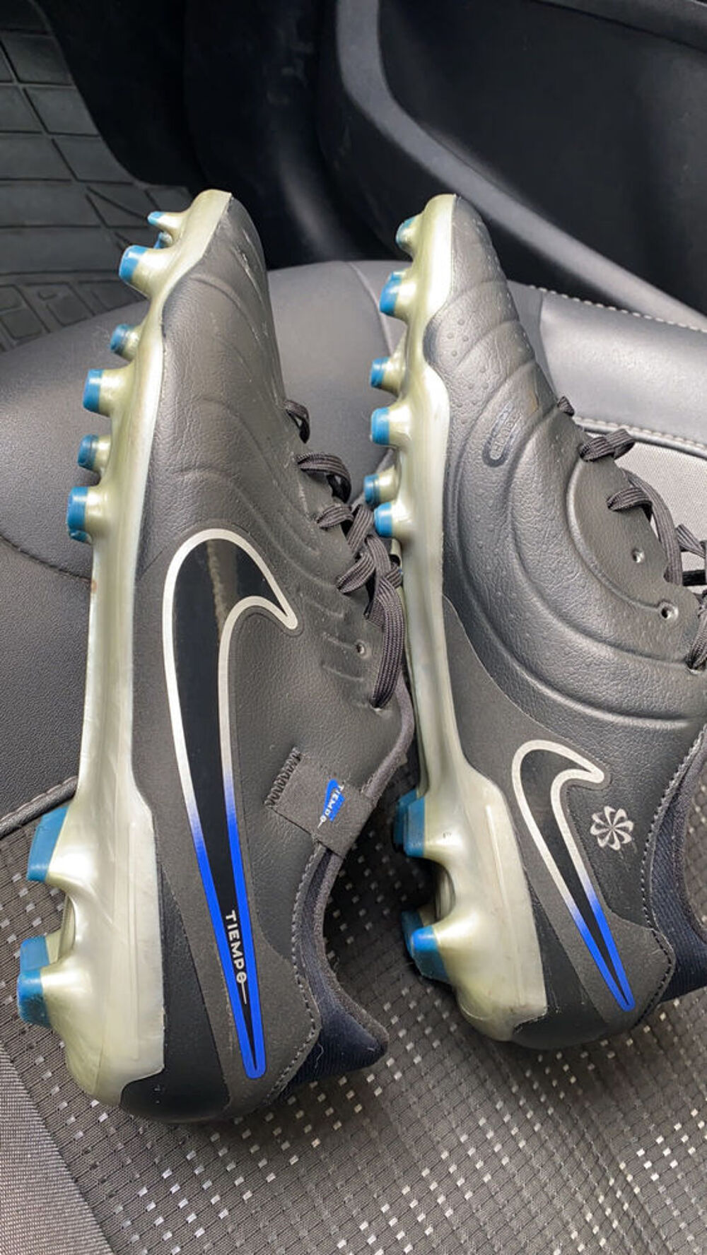 crampons nike tiempo Sports