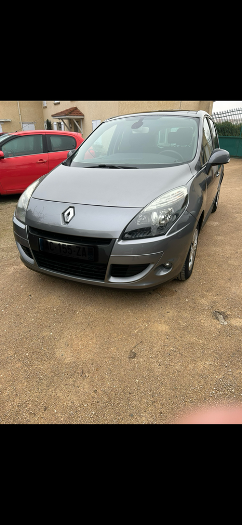 Renault Scénic III Scenic III dCi 105 eco2 Dynamique 2009 occasion Savigneux 01480