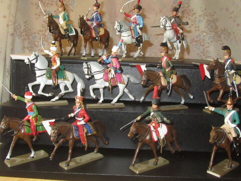 FIGURINES LES GLORIEUX CAVALIERS DE NAPOLEON Chartres (28)