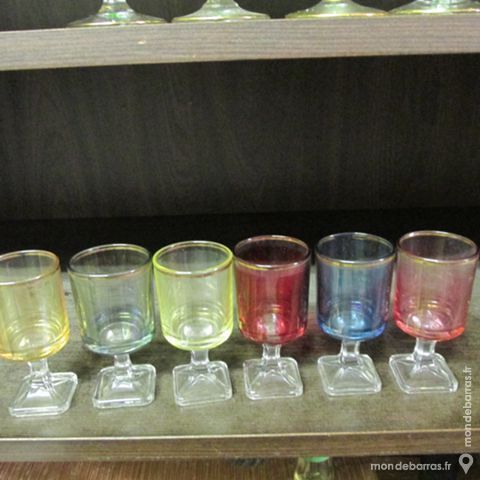 VERRES PIEDS COULEUR POUR DIGESTIF 9 Saint-Genis-Laval (69)