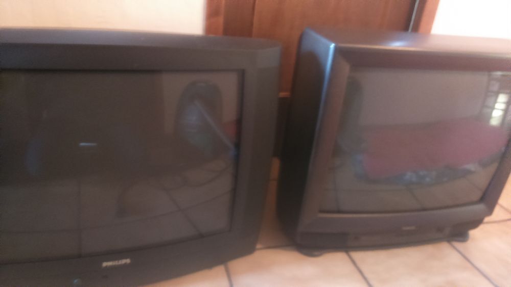 2 t&eacute;l&eacute;s anciennes Photos/Video/TV