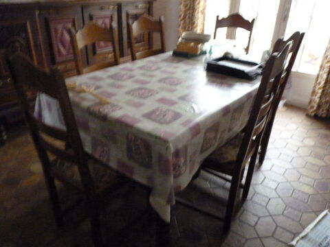 Table -Chaises - buffet - vitrine en ch�ne 135 Louvil (59)