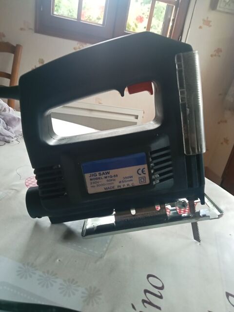 Scie sauteuse lectrique 350 watts 17 Millencourt-en-Ponthieu (80)