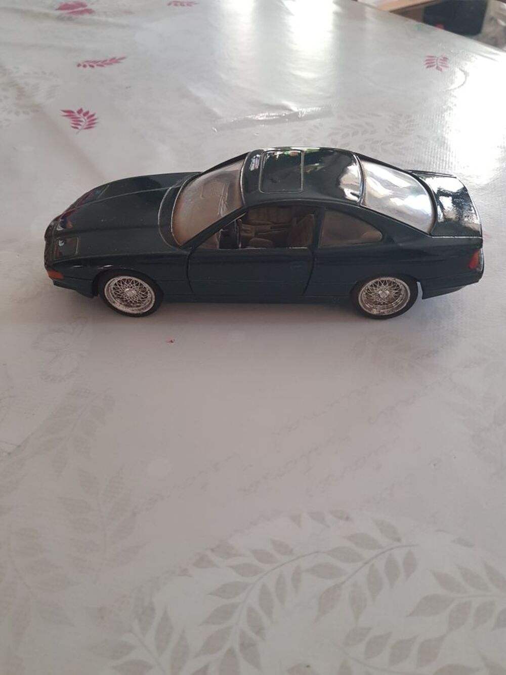 voiture miniature BMW 850i 